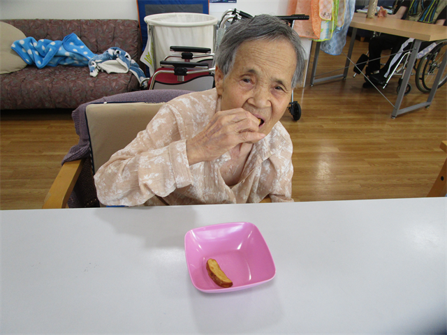 フライドポテトを食す