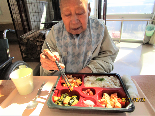 お楽しみ献立！五目御飯