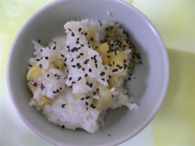 秋の味覚　芋ご飯♪