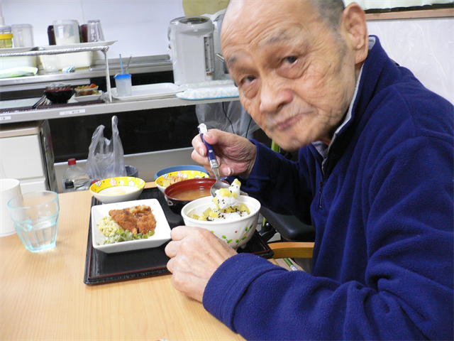 秋の味覚　芋ご飯♪