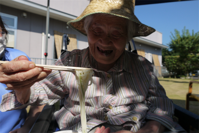 流しそうめん