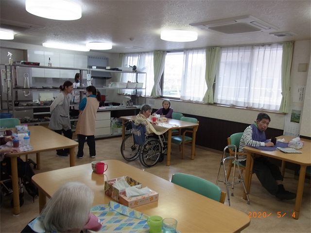 昼食の風景