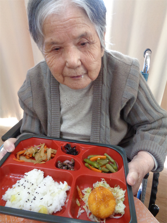 お楽しみ弁当