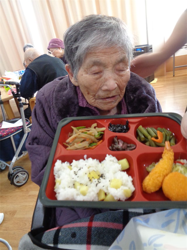 お楽しみ弁当
