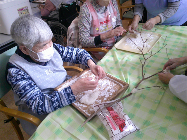 繭玉作り