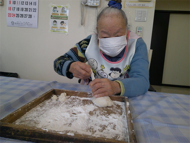 繭玉作り
