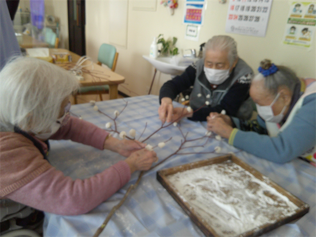 繭玉作り