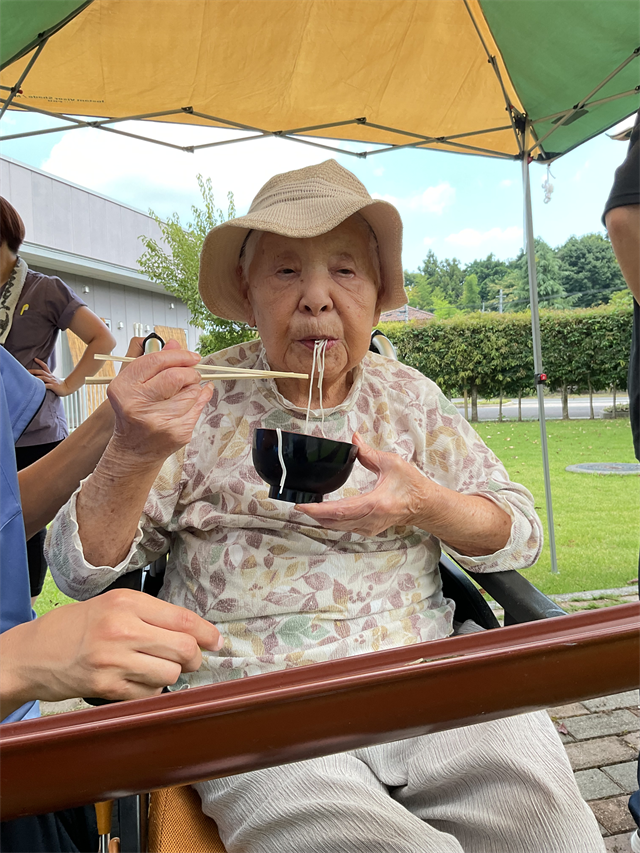 流しそうめん